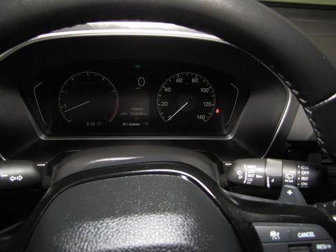 Certified 2025 Honda Pilot Touring image 4