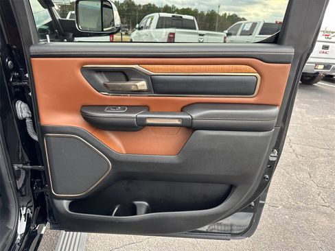 Used 2022 RAM 1500 Limited image 17