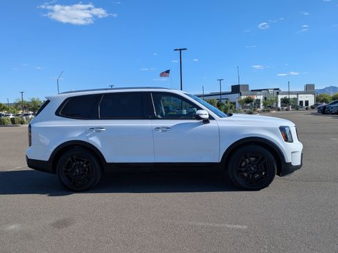 Used 2024 Kia Telluride SX w/ Towing Package image 6