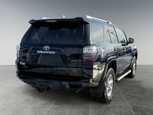 Used 2016 Toyota 4Runner SR5 image 5
