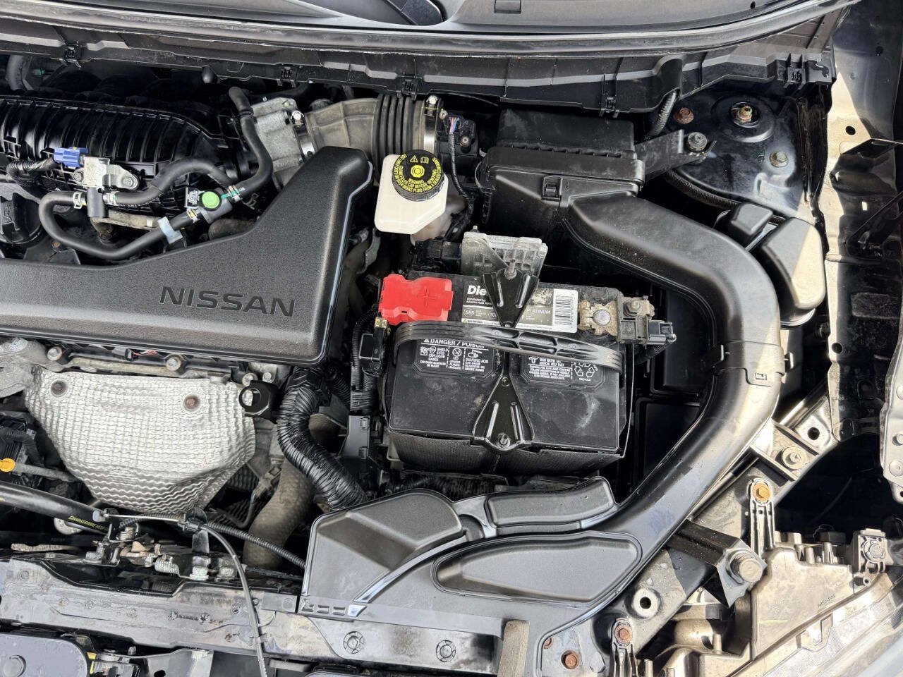 Used 2017 Nissan Rogue SV AWD/4WD image 14