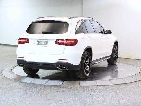 Used 2019 Mercedes-Benz GLC 300 4MATIC image 10
