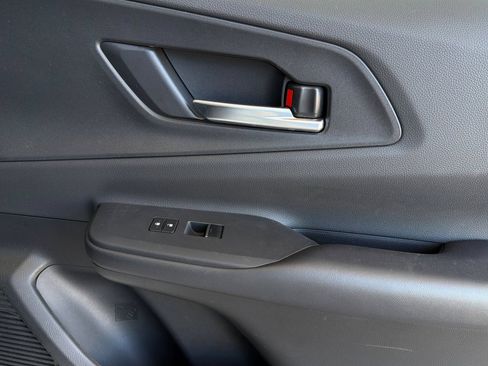 Used 2024 Toyota Prius Prime FWD image 18