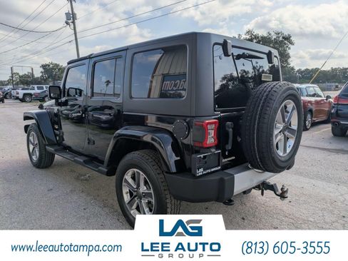 Used 2012 Jeep Wrangler Unlimited Sahara AWD/4WD image 5