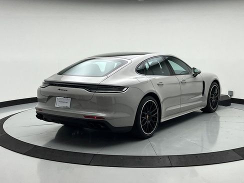 Used 2023 Porsche Panamera image 7