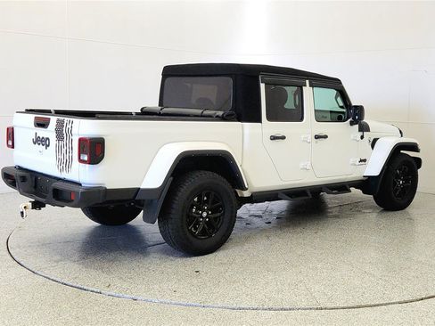 Used 2022 Jeep Gladiator Sport AWD/4WD image 7