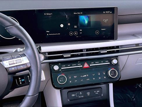 Used 2025 Hyundai Tucson Limited image 7