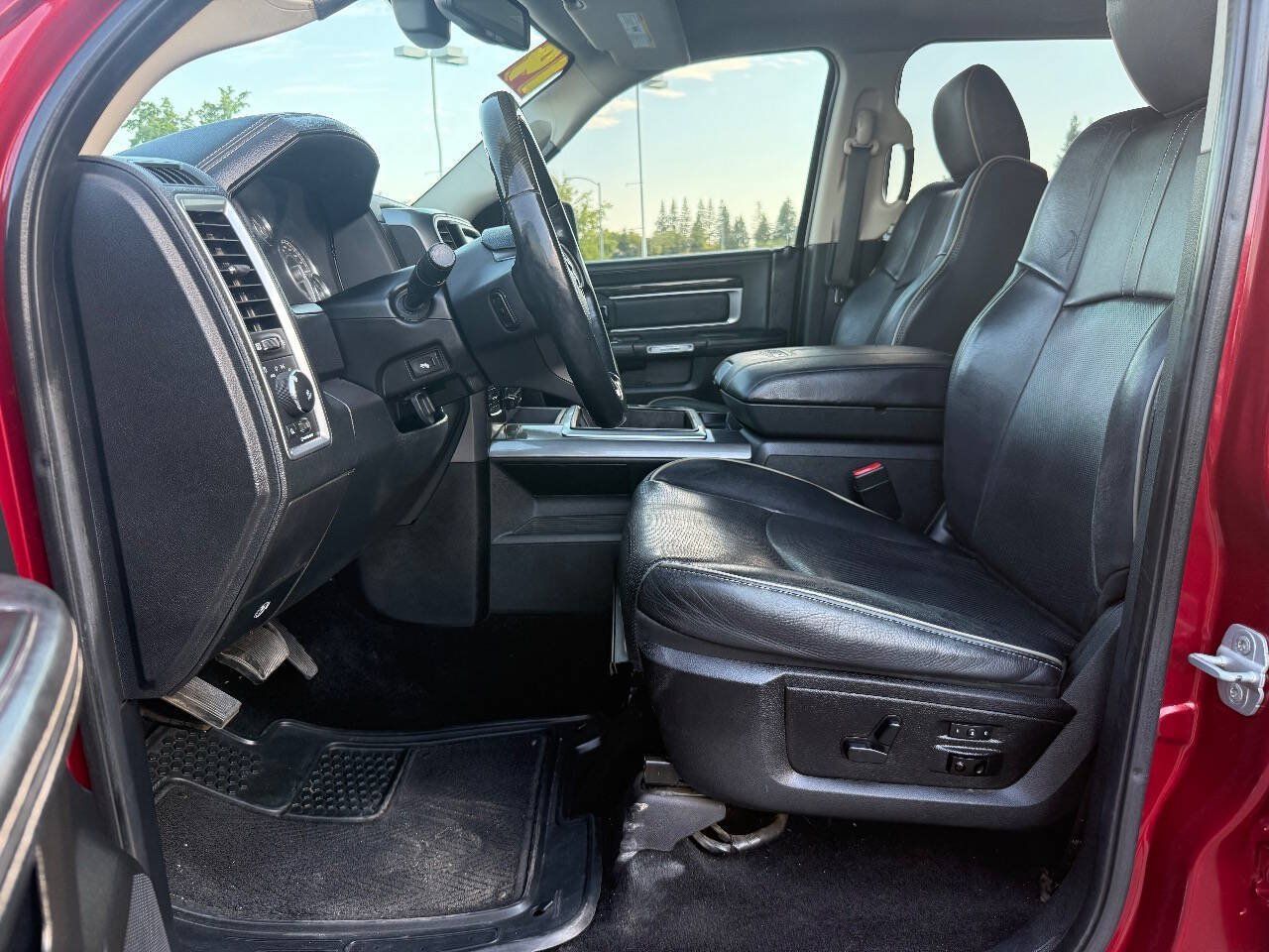 Used 2014 RAM 1500 Limited AWD/4WD image 11