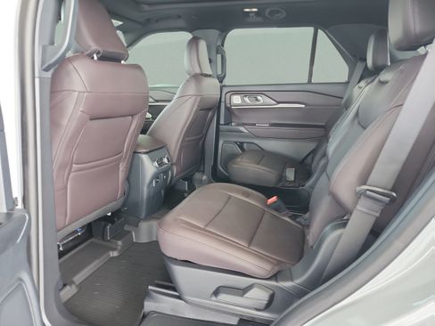 New 2026 Ford Explorer Platinum RWD image 16