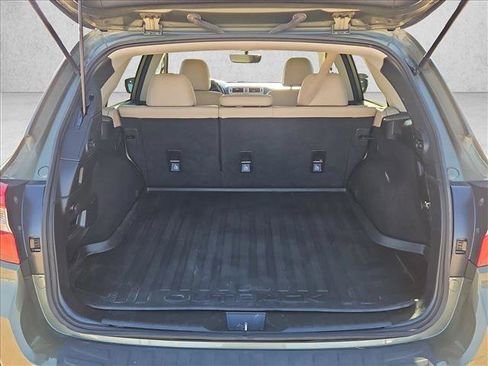 Used 2017 Subaru Outback 2.5i Limited AWD/4WD image 6