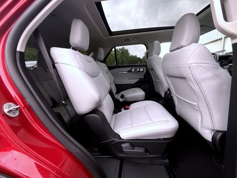 New 2026 Ford Explorer Platinum w/ LUX Leather Package AWD/4WD image 20