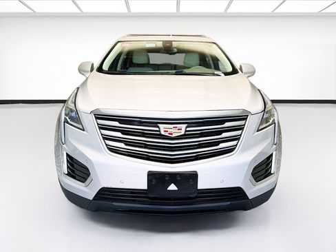 Used 2018 Cadillac XT5 Luxury w/ Driver Awareness Package FWD image 2