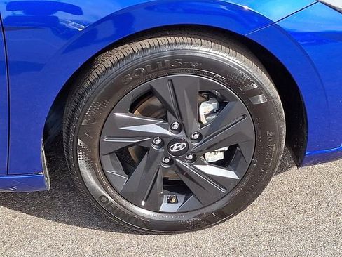 Used 2023 Hyundai Elantra SEL image 10