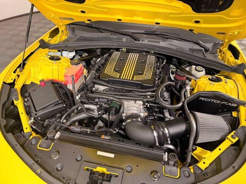 Used 2018 Chevrolet Camaro ZL1 RWD image 30