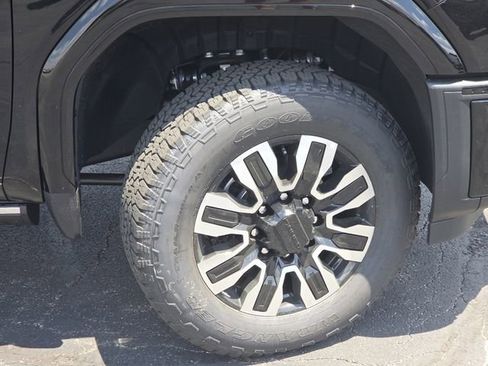 New 2026 GMC Sierra 3500 Denali Ultimate w/ LPO, Black Badging Package AWD/4WD image 29