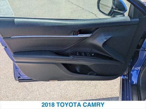 Used 2018 Toyota Camry XLE FWD image 12