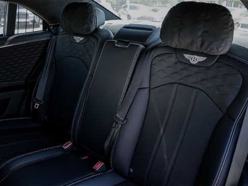 New 2025 Bentley Flying Spur Plug-In Hybrid image 46