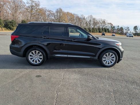 Certified 2020 Ford Explorer Limited w/ Class III Trailer Tow Package image 3