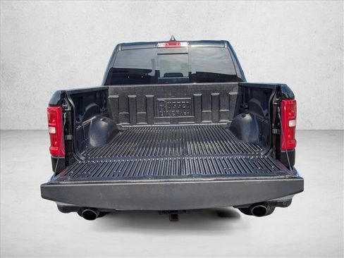 Used 2025 RAM 1500 Laramie AWD/4WD image 7