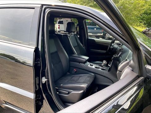 Used 2019 Jeep Grand Cherokee Altitude AWD/4WD image 11