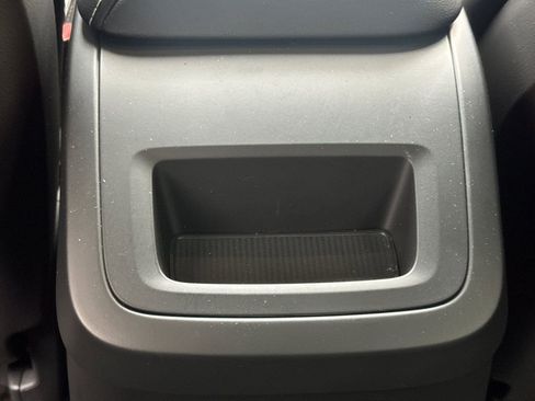 Used 2021 Volvo XC60 T8 R-Design w/ Advanced Package image 13