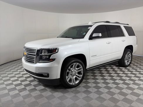 Used 2019 Chevrolet Tahoe Premier w/ Premier Plus Edition AWD/4WD image 3