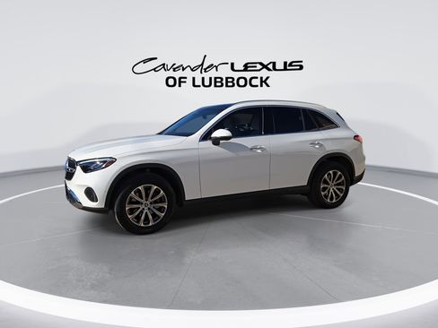 Used 2025 Mercedes-Benz GLC 300 4MATIC image 5