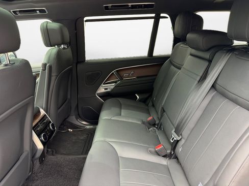 Used 2024 Land Rover Range Rover Long Wheelbase SE AWD/4WD image 13