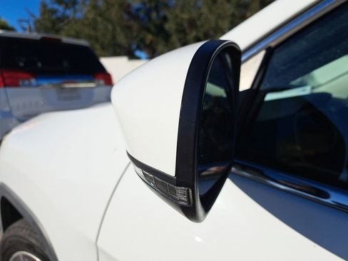 Used 2015 Jeep Cherokee Limited image 4