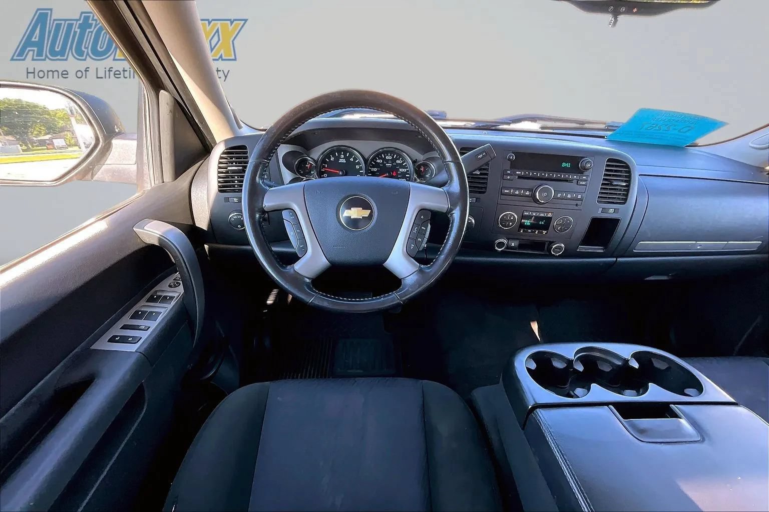 Used 2010 Chevrolet Silverado 1500 LT w/ Power Pack Plus AWD/4WD image 9