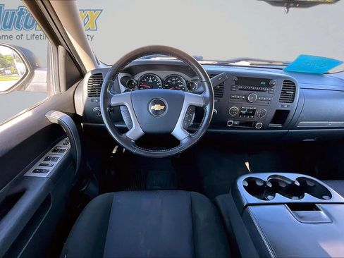 Used 2010 Chevrolet Silverado 1500 LT w/ Power Pack Plus AWD/4WD image 9