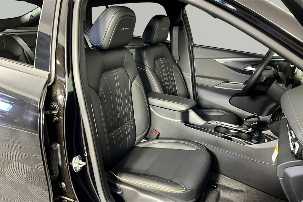 New 2026 Buick Envista Avenir FWD image 12
