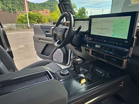 New 2025 GMC Hummer EV 3X image 35