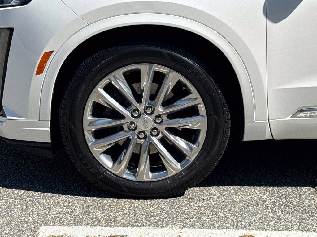 Used 2021 Cadillac XT6 Premium Luxury AWD/4WD image 9