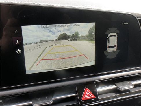 New 2025 Kia Niro SX image 17