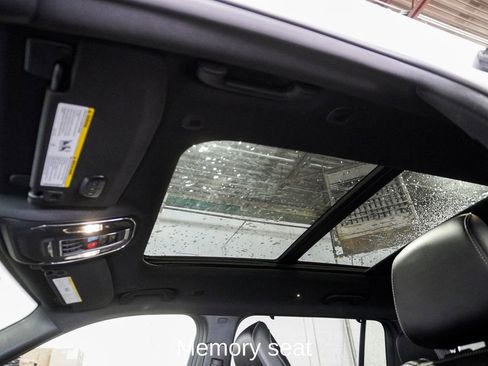 Used 2024 Jeep Grand Cherokee L Limited w/ Luxury Tech Group II image 18