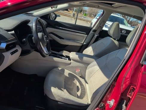 Used 2022 Nissan Altima 2.5 SL image 3