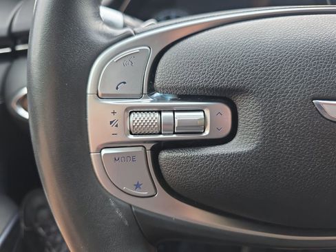 Used 2025 Genesis GV70 2.5T AWD/4WD image 22