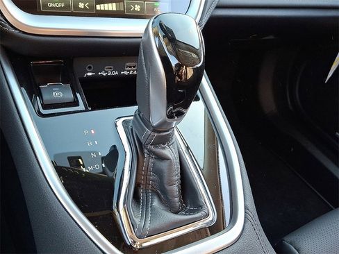 New 2025 Subaru Outback Limited image 11