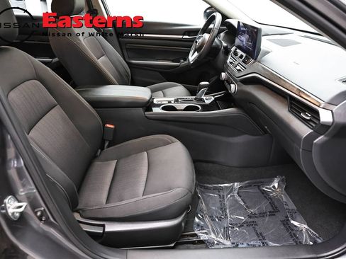 Used 2023 Nissan Altima 2.5 SV w/ SV Premium Package FWD image 24