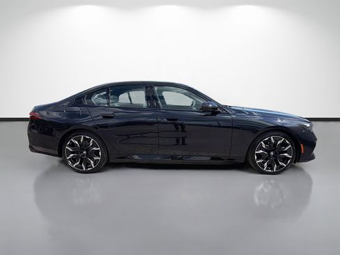 New 2027 BMW 550e xDrive w/ Executive Package AWD/4WD image 2