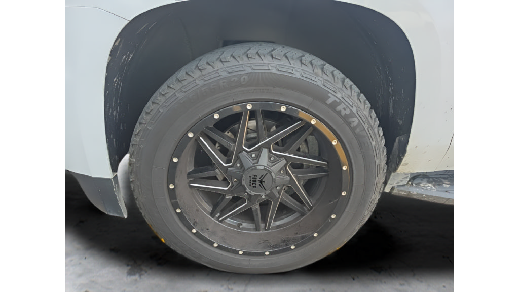 Used 2019 Chevrolet Suburban LT AWD/4WD image 13