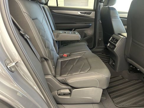 New 2026 Volkswagen Atlas Cross Sport SE AWD/4WD image 31