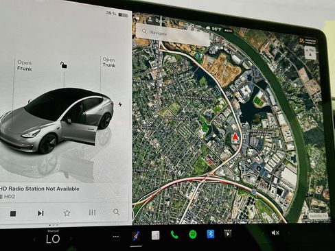 Used 2023 Tesla Model 3 Standard Range RWD image 19