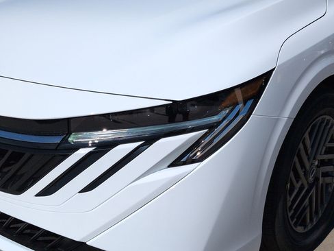 New 2026 Nissan Sentra SV w/ Floor Mat Package FWD image 8