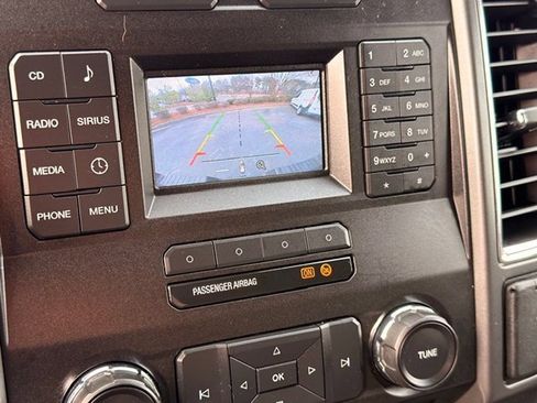 Used 2017 Ford F250 XLT image 3