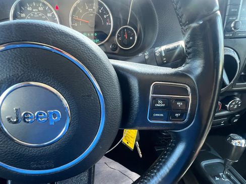 Used 2017 Jeep Wrangler Unlimited Sport w/ Quick Order Package 24S AWD/4WD image 21