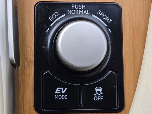 Used 2019 Lexus RX 450h AWD image 22