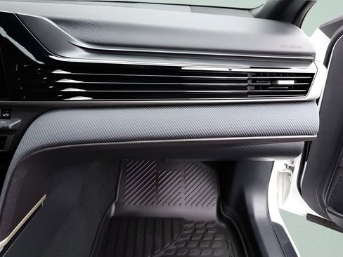 Certified 2025 Toyota Camry SE w/ Convenience Package FWD image 39
