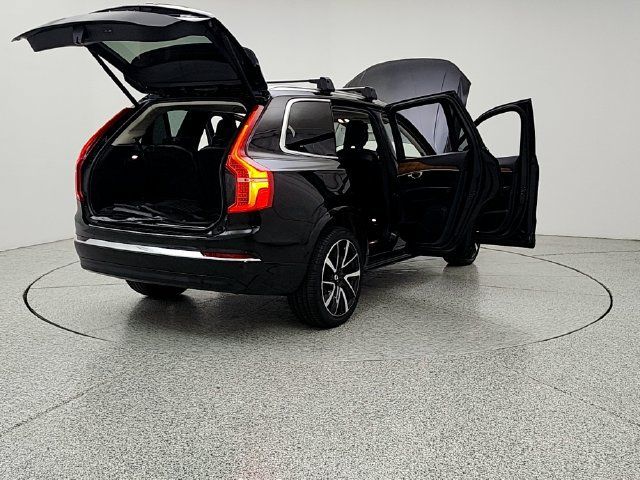 Used 2023 Volvo XC90 B6 Plus w/ Protection Package AWD/4WD image 11
